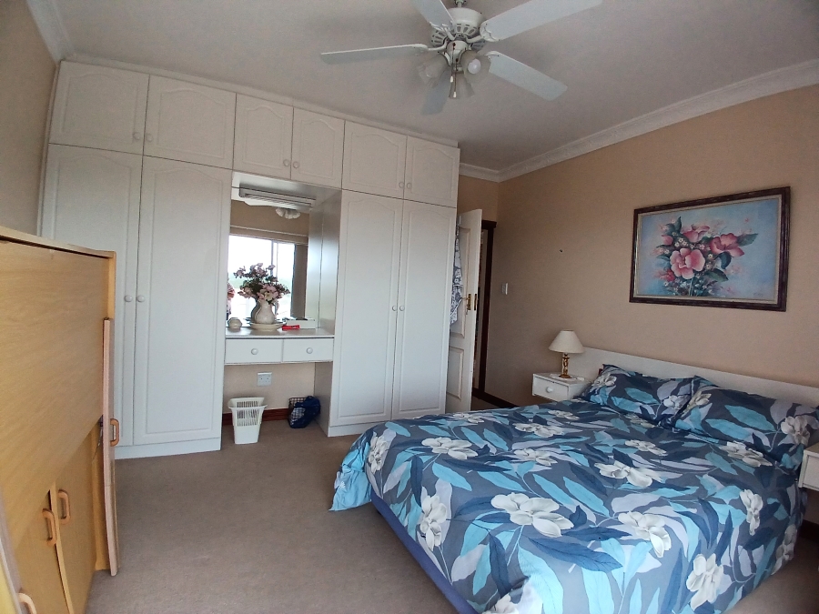 4 Bedroom Property for Sale in Stilbaai Wes Western Cape